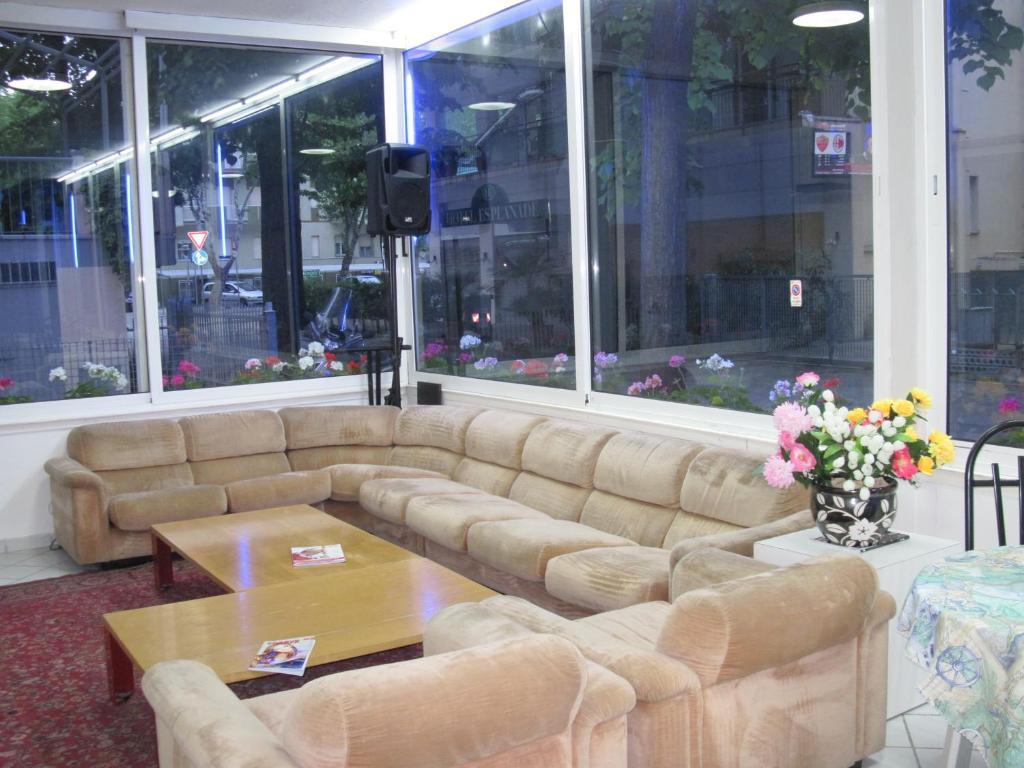 Hotel Tv Римини Экстерьер фото