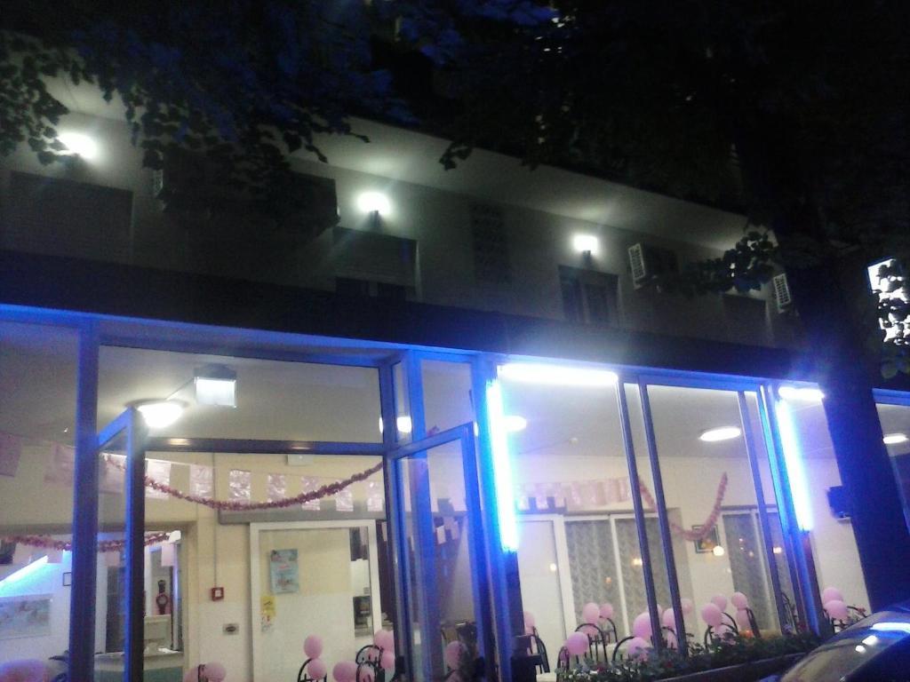 Hotel Tv Римини Экстерьер фото