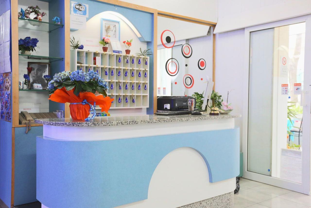 Hotel Tv Римини Экстерьер фото